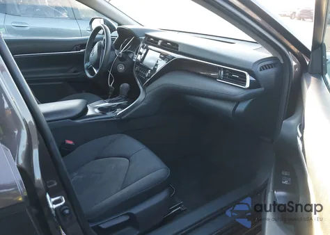 2018 Toyota Camry Le z USA, uszkodzony, nr VIN 4T1B11HK6JU064003
